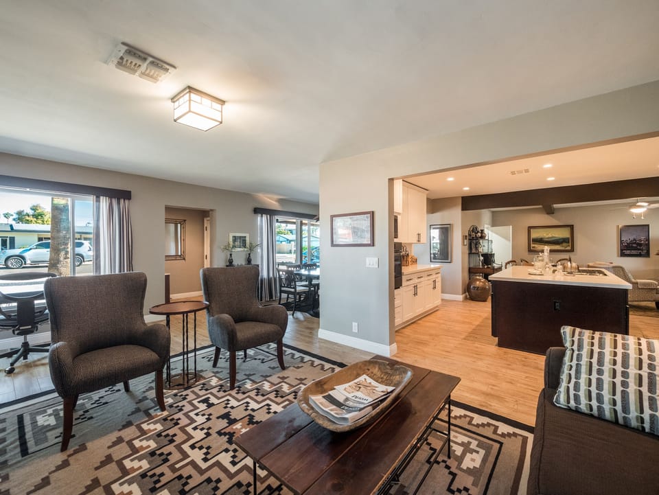 Plenty of Comfortable Seating Areas!