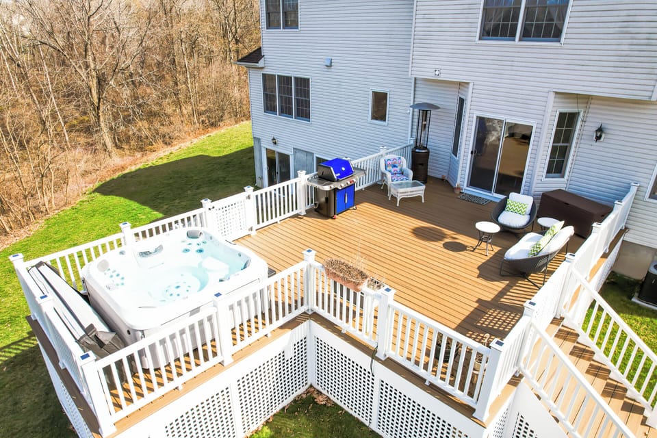 Outdoor deck with Hot Tub, Weber Grill, Patio Heater and Seating