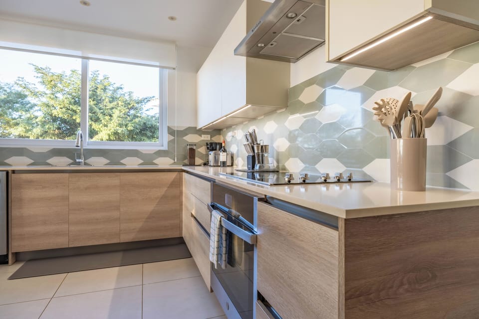 Kitchen Stove & Cook Top