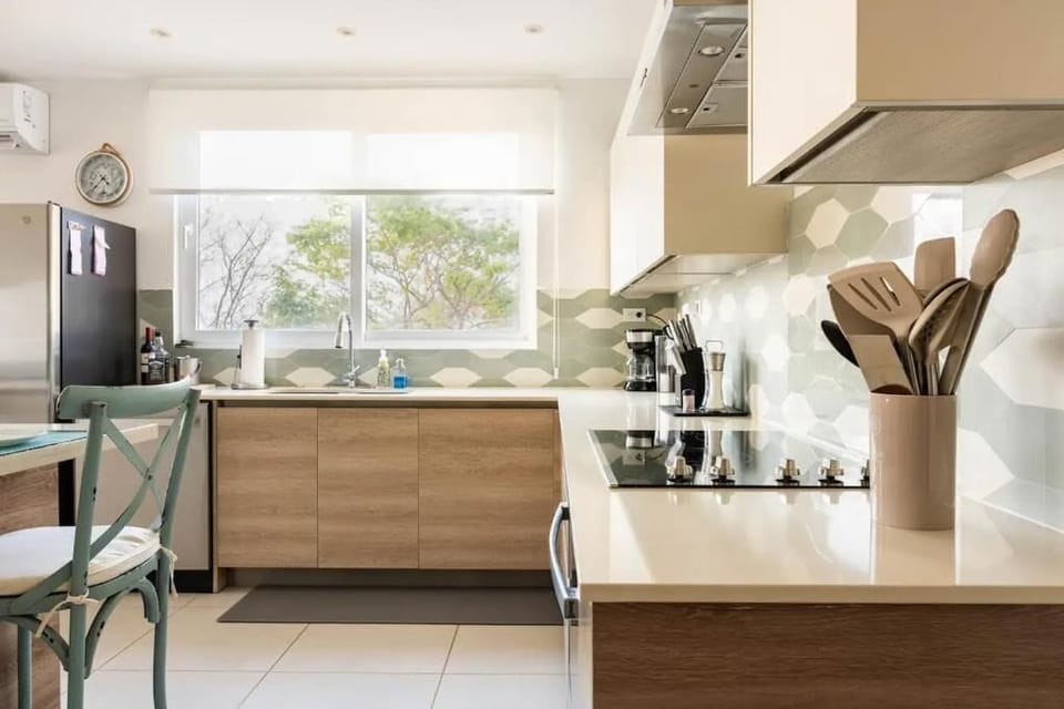 Kitchen Sink & Window