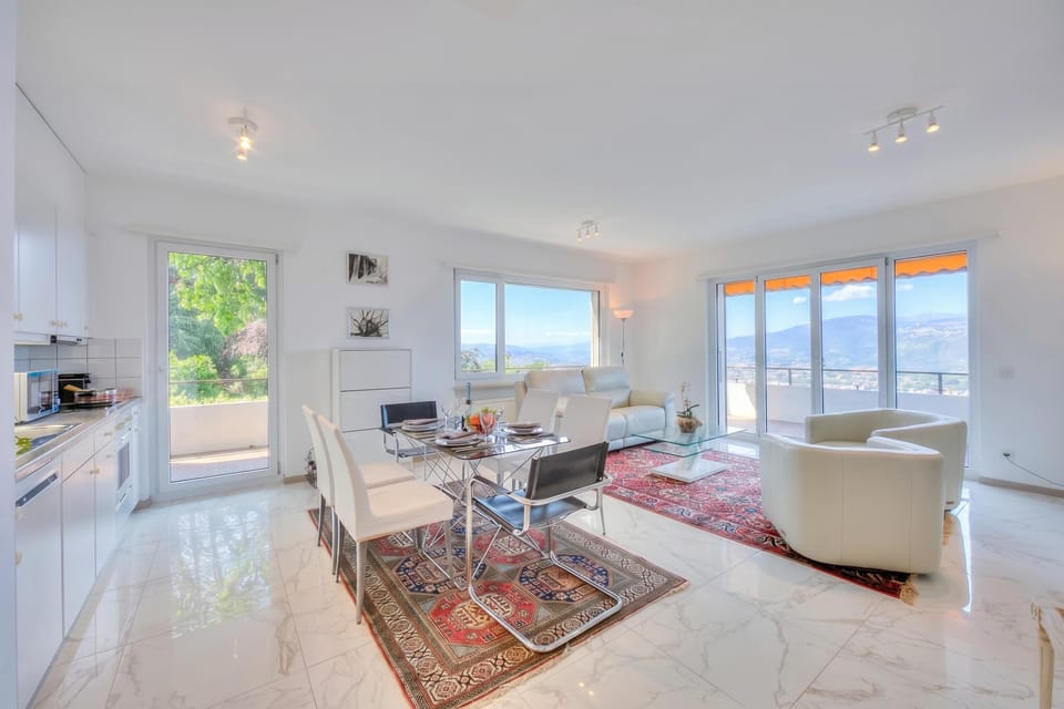Living and dining room