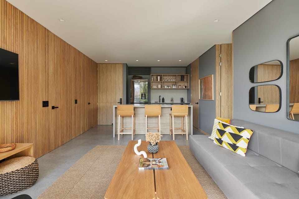 Living room. Kitchen.