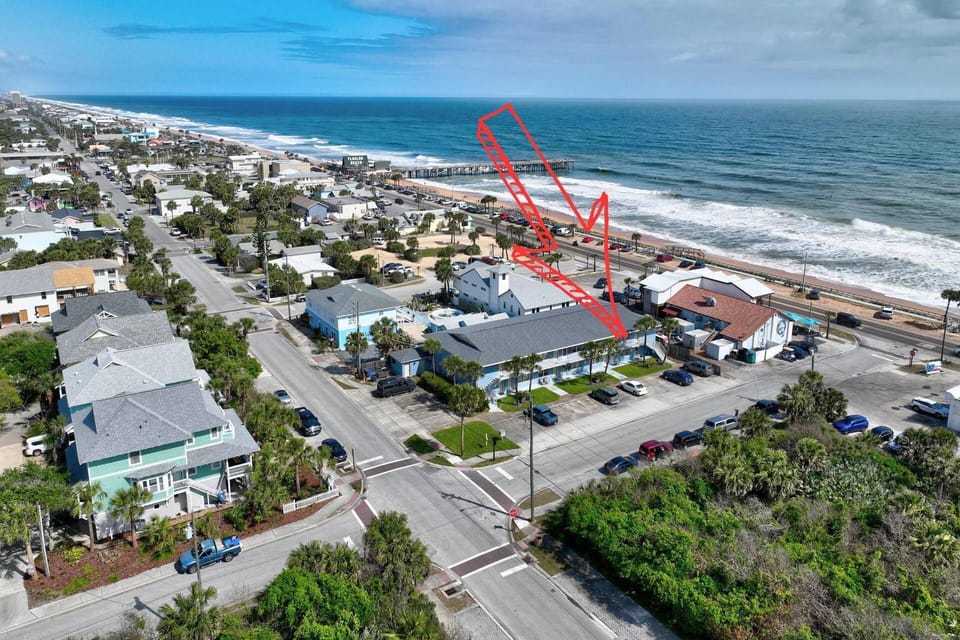 Pirate Beach Hideaway - Flagler Beach