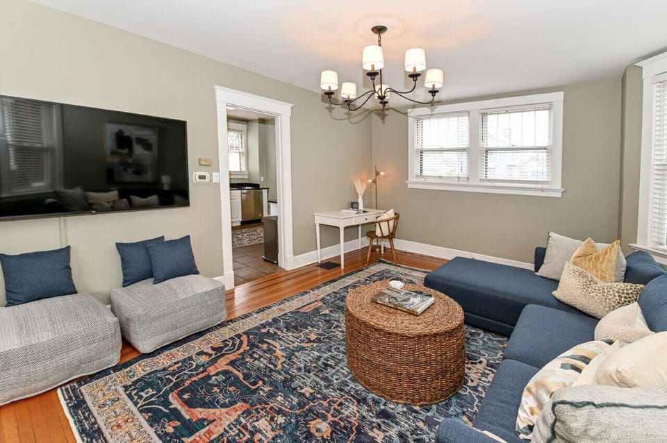 Living room with workspace - adjacent to kitchen