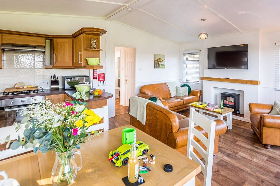 Hazel Lodge dining area