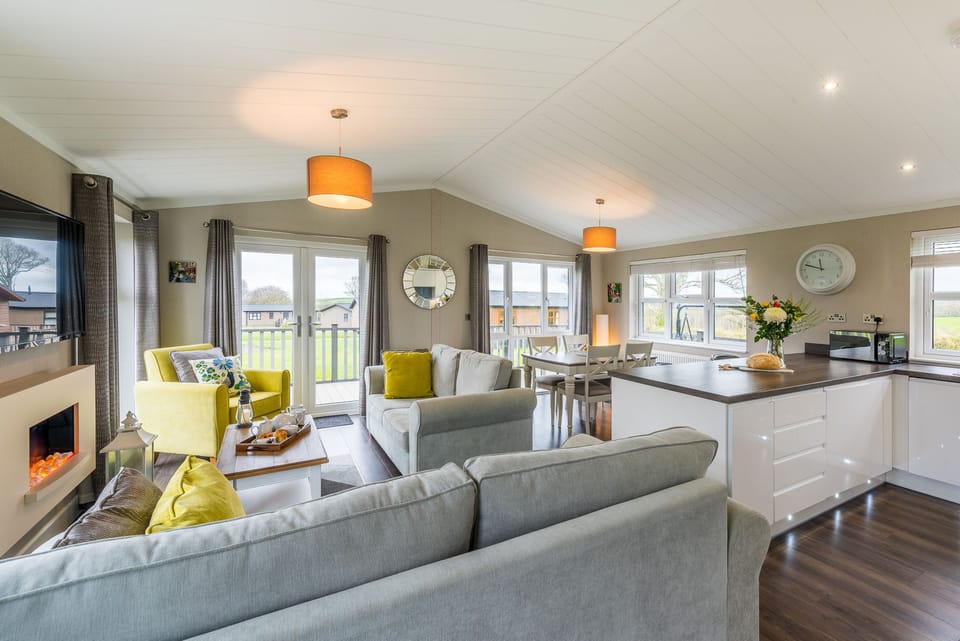 Sunnybanks relax in this stylish contemporary home