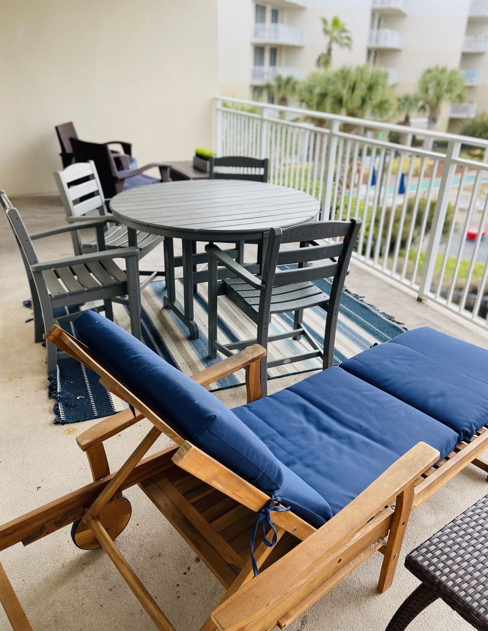 Balcony: full sun all day, hear, see and smell the ocean. 