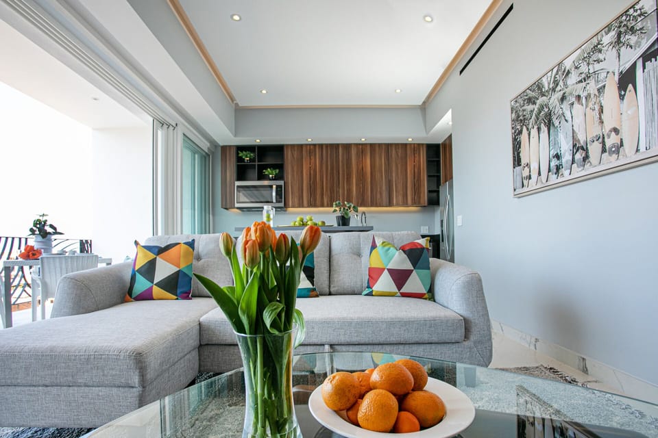Open floor plan with living and kitchen area