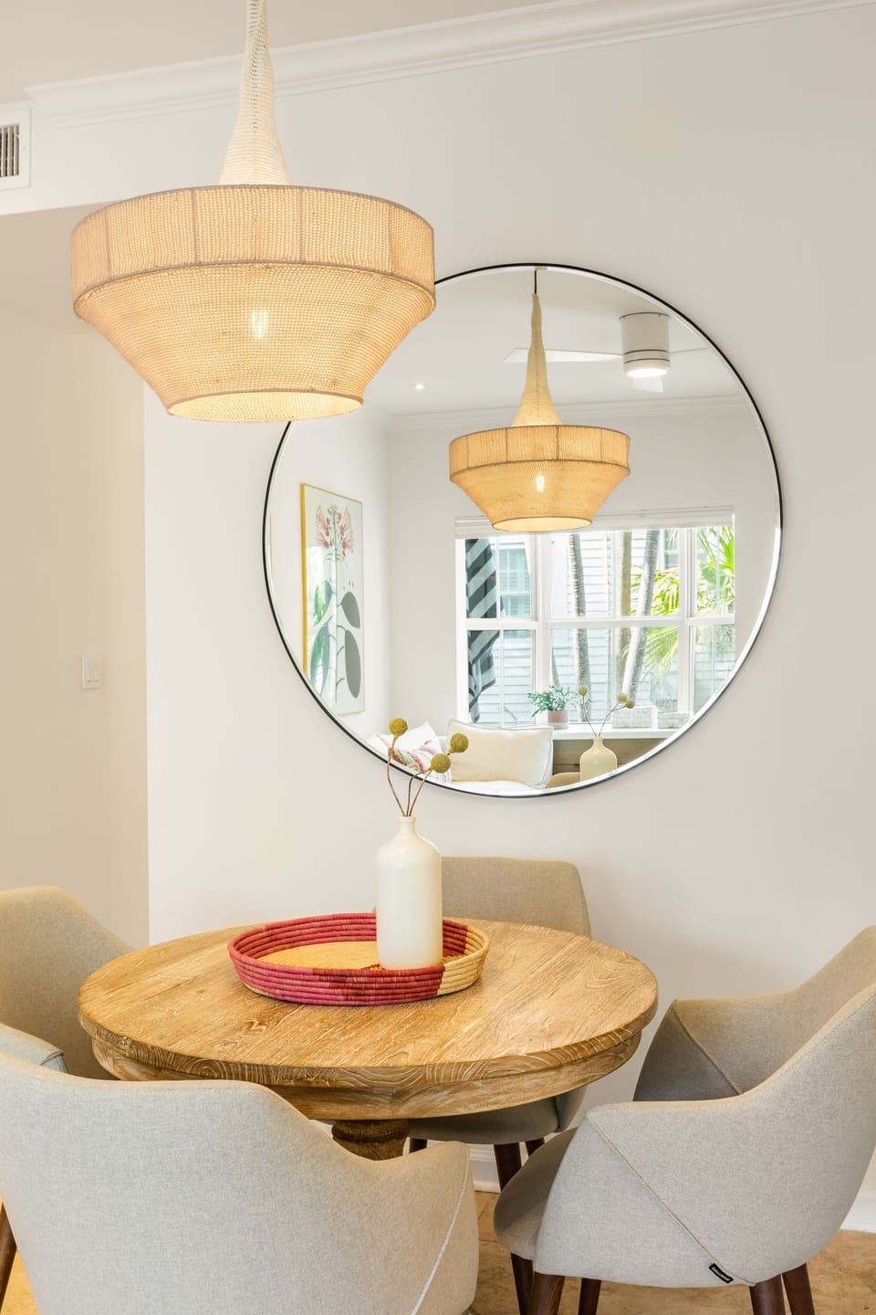 Enjoy dining together at a table for 4