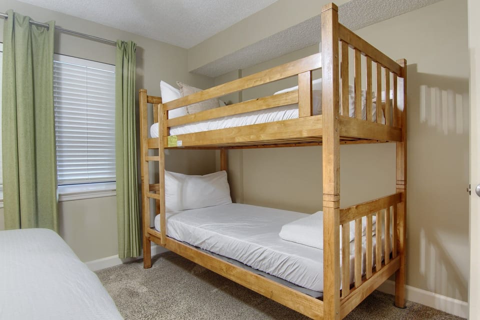 Bunks in Second Bedroom