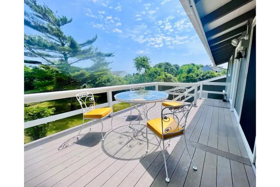 Second Floor Deck