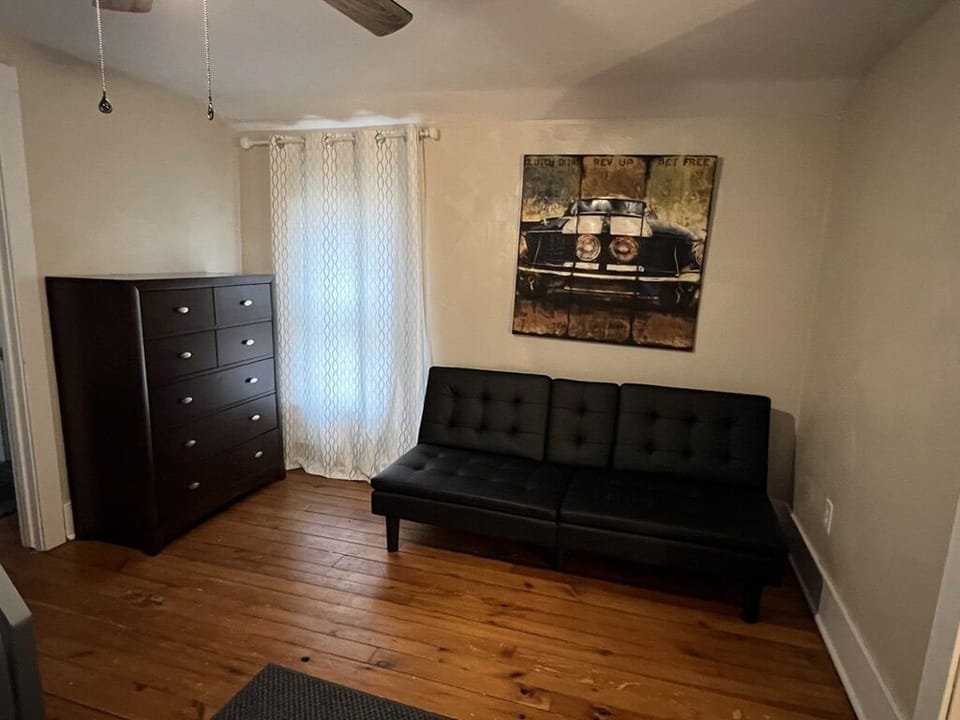 Bunk bed suite w/ futon