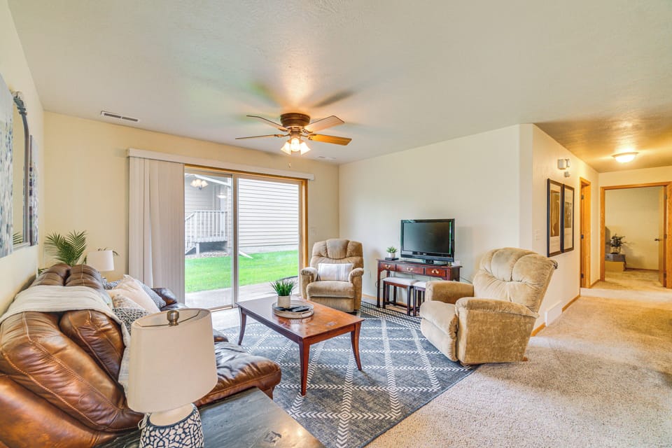 Sioux Falls Vacation Rental | 2BR | 1BA | 1,104 Sq Ft | Step-Free Access