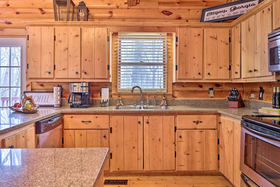 Kitchen | 1st Floor