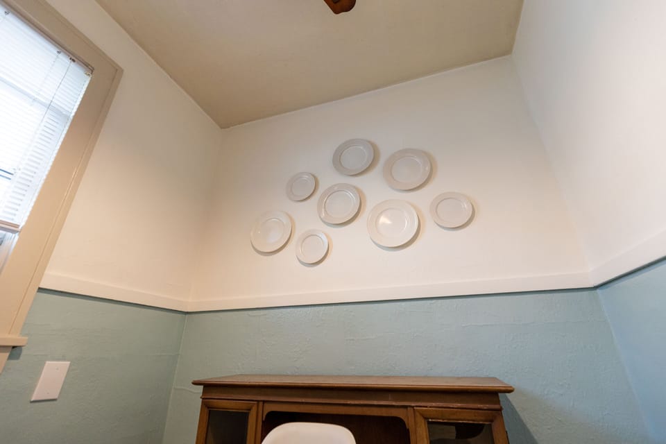 Breakfast Nook - View 2