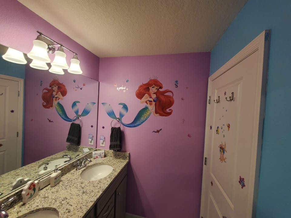 Under Da Sea, In The Little Mermaid Bathroom!