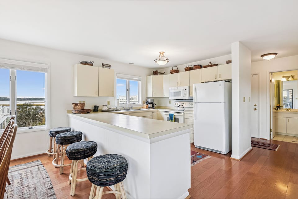 Main Level,Kitchen,