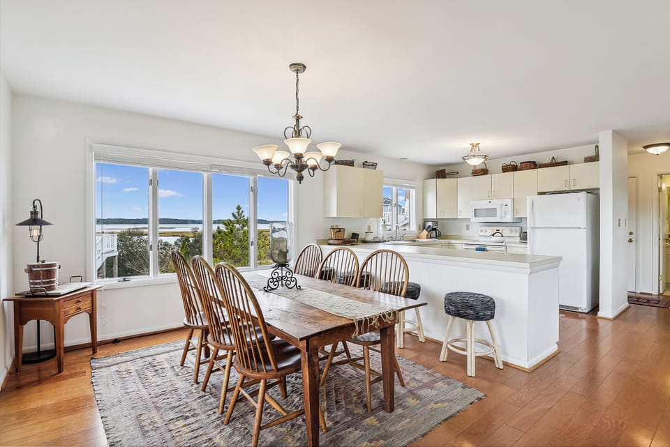 Main Level,Dining Room,