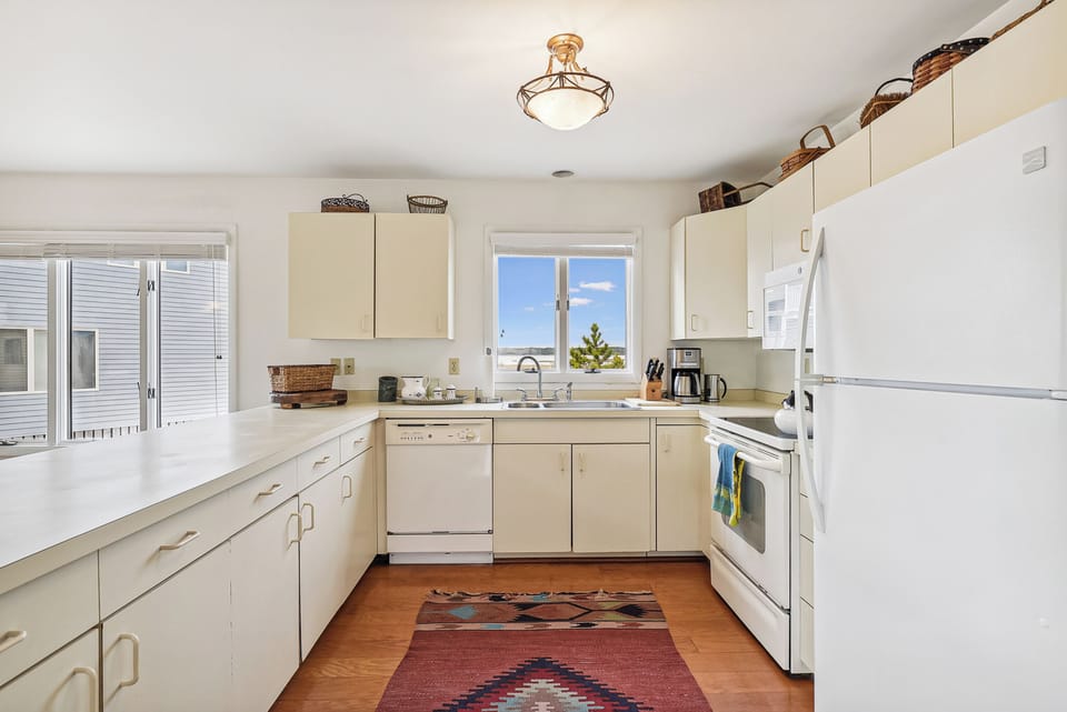 Main Level,Kitchen,