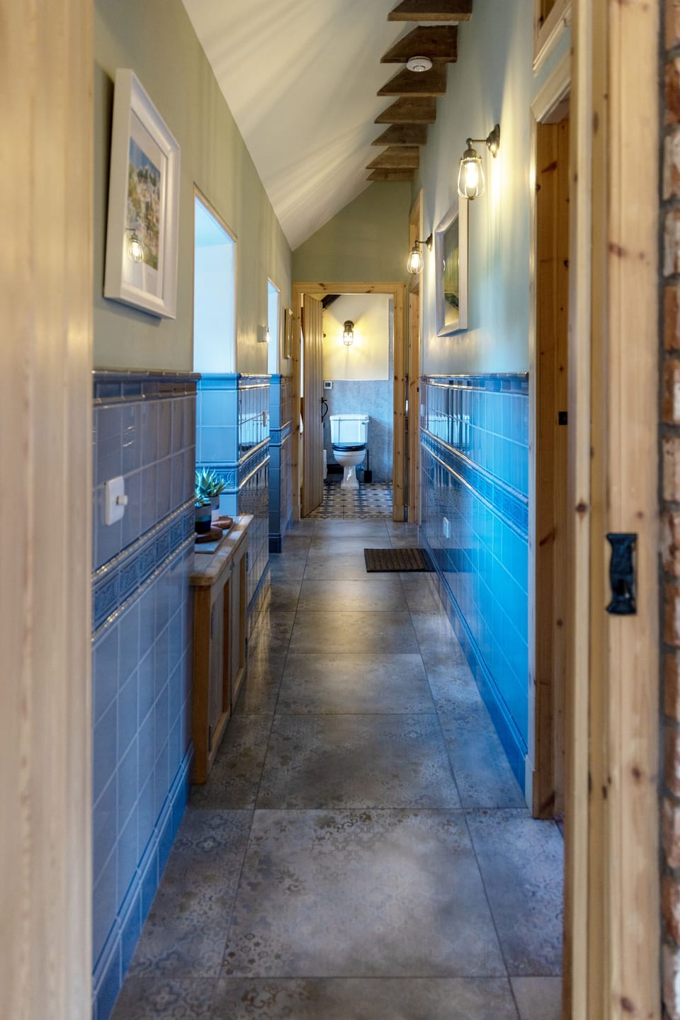 The Kennels Cottage - hallway to bedrooms