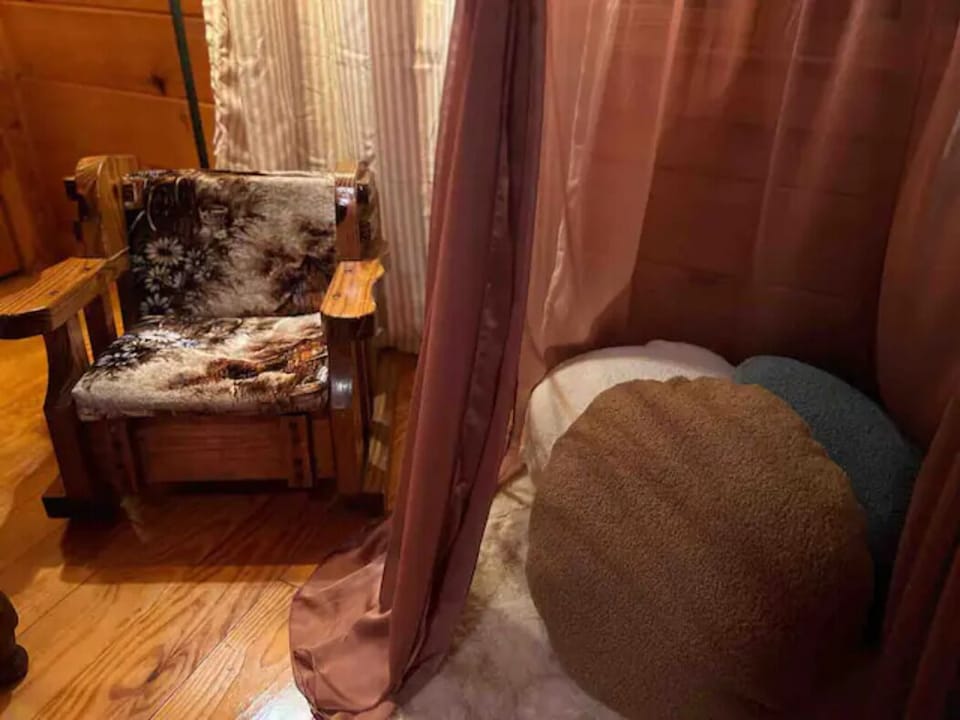 The tent and rocker allows for both playtime and napping.