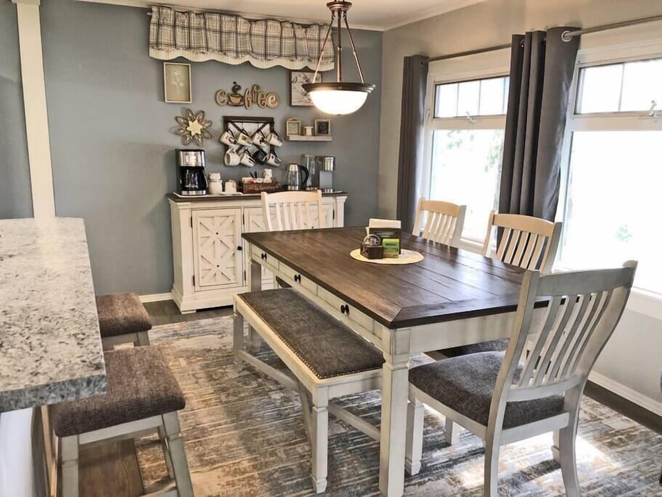 Dining room with two bar stools