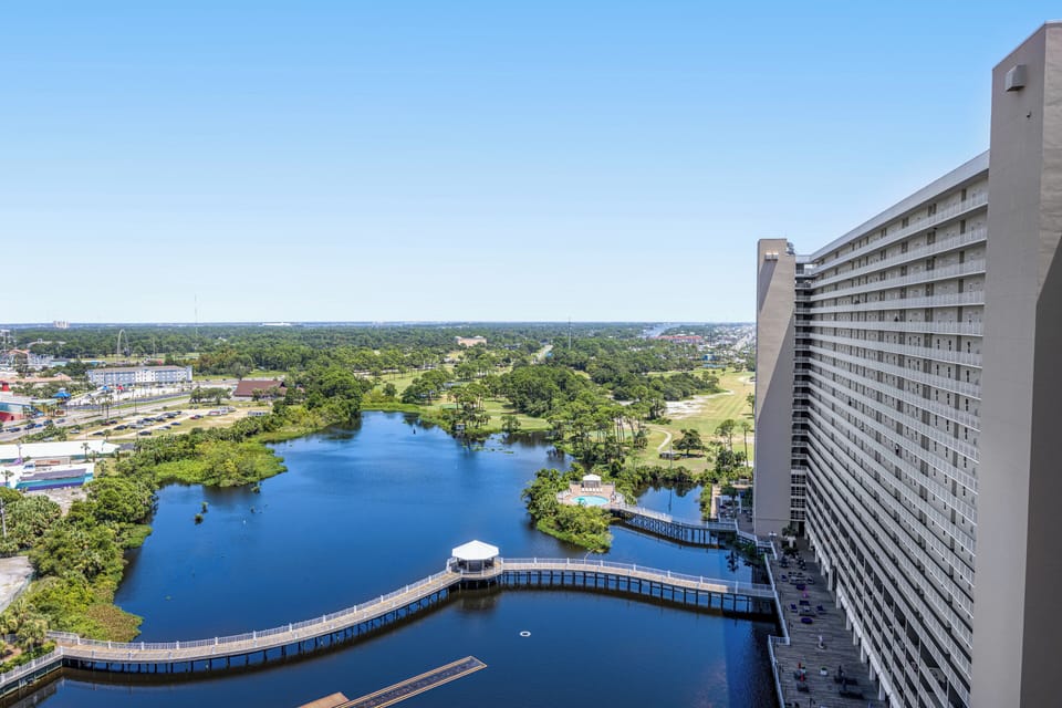 Laketown Wharf 1730 Balcony with Lake Views