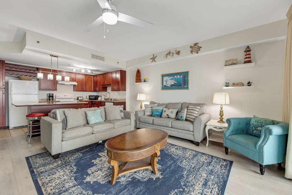 Laketown Wharf 1816 Living Area and Kitchen