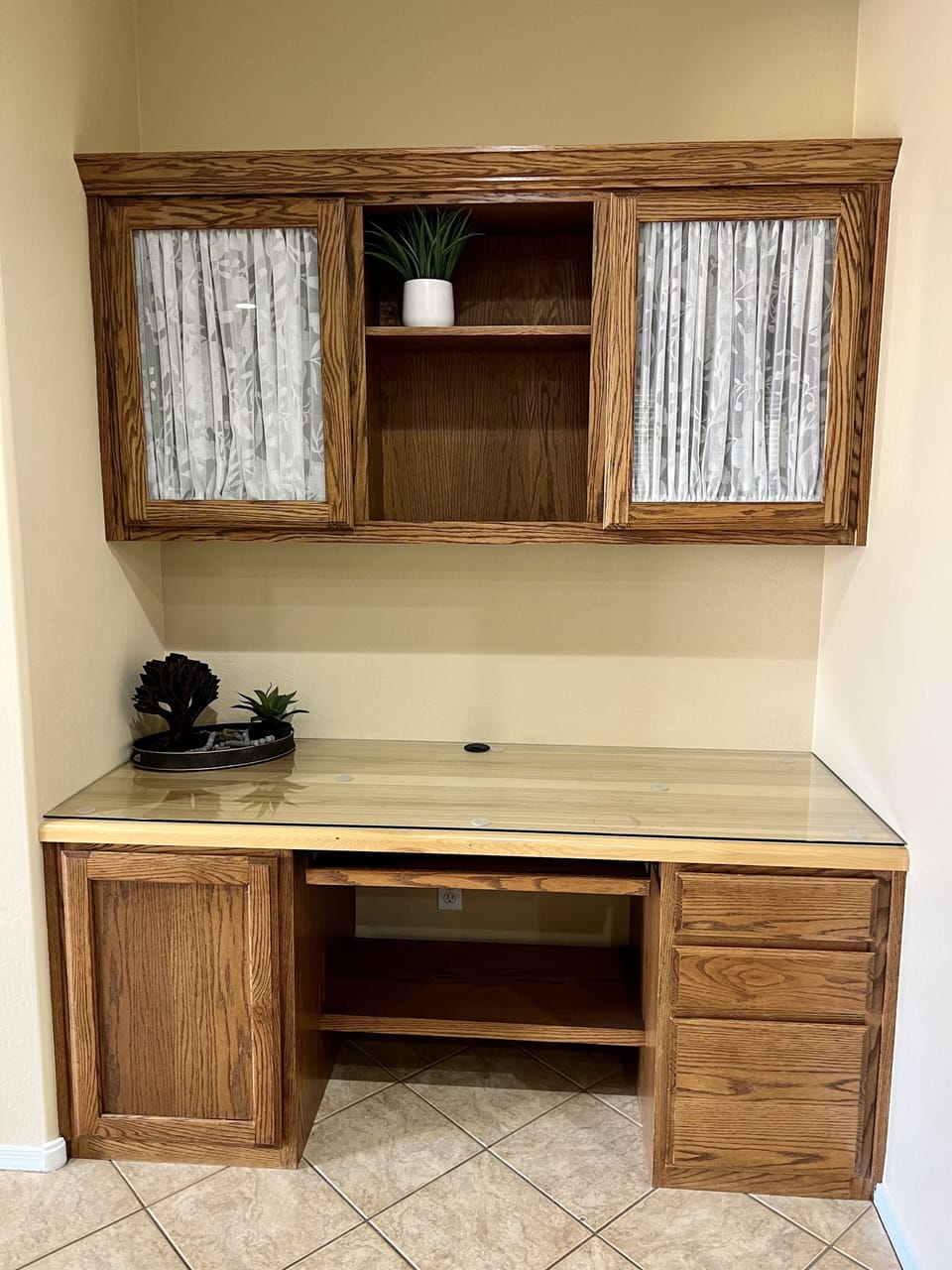 Gotta do some work while you're here; no problem - built-in desk