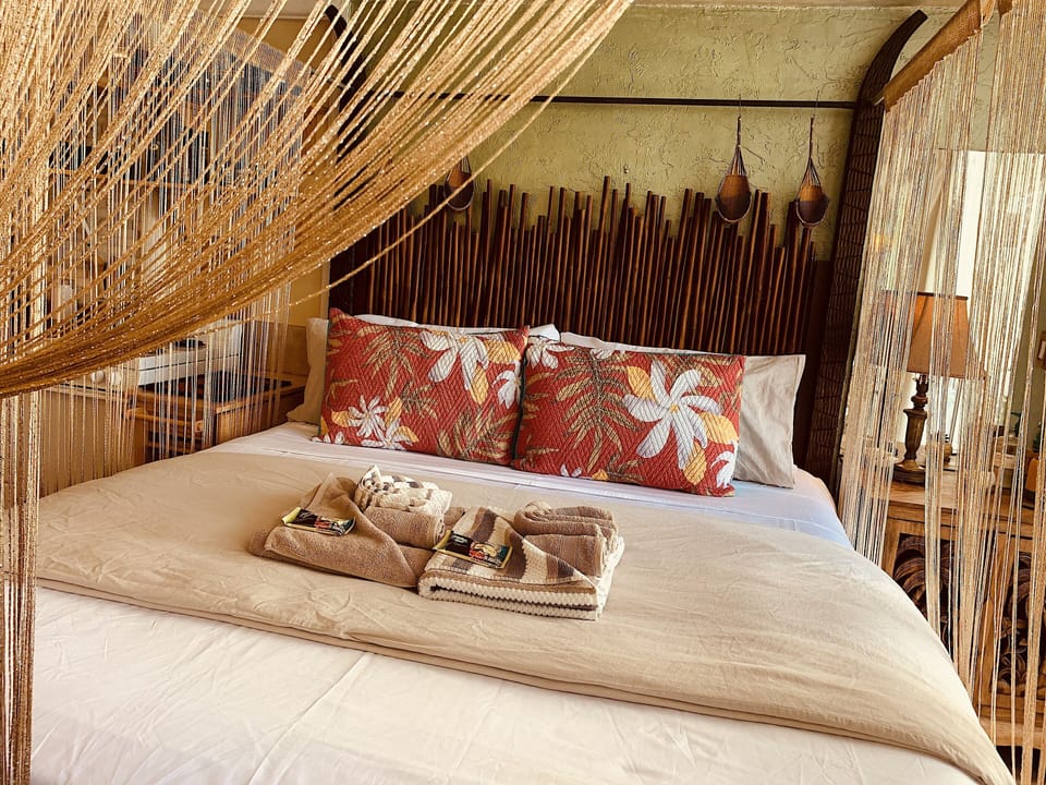 King Size 4 Post Bed
