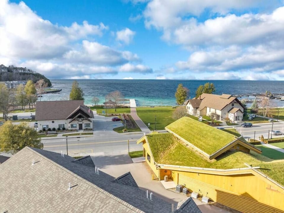 Located next to Al Johnson's