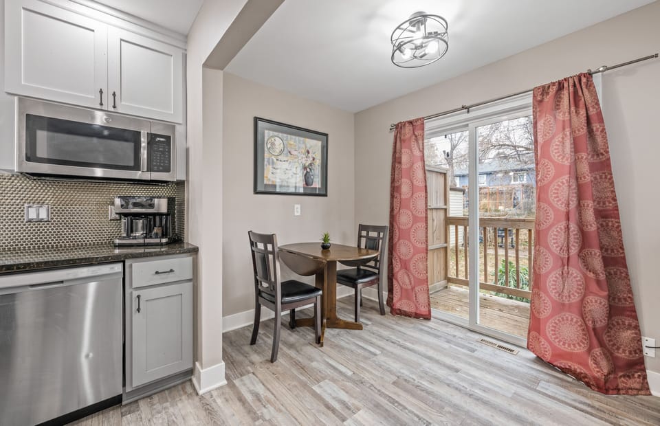 Kitchen / dining room area