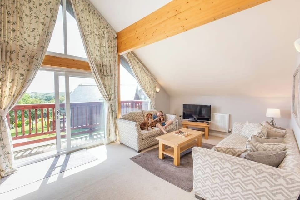 The living room at Constantine Lodge on the 1st Floor