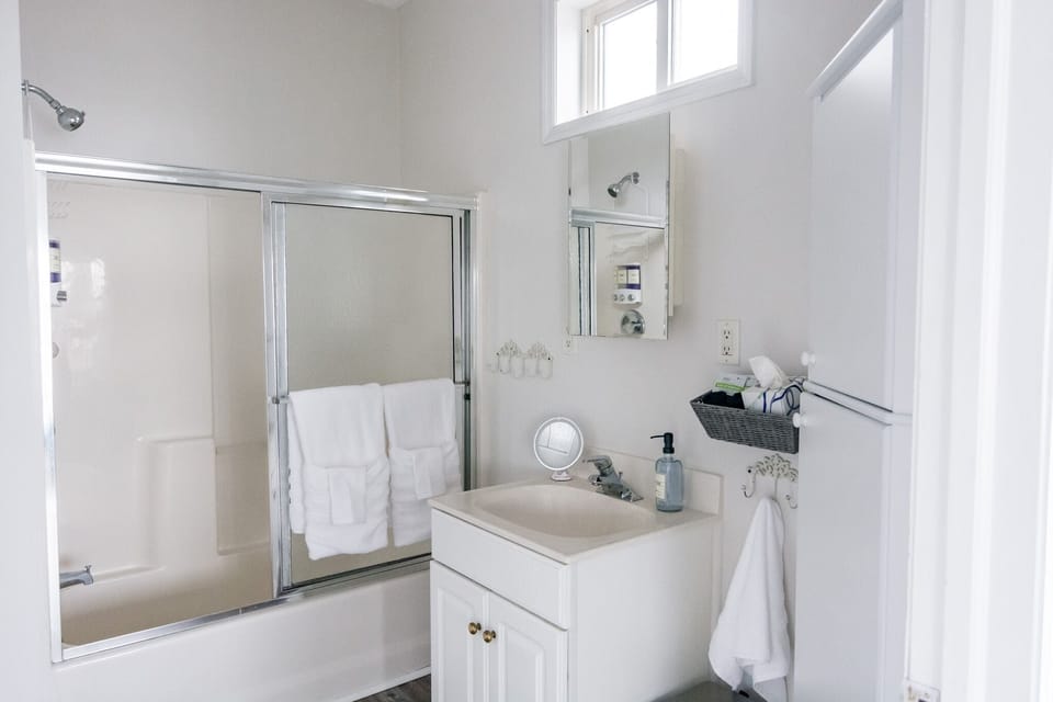 Bathroom #2 includes tub/shower surround