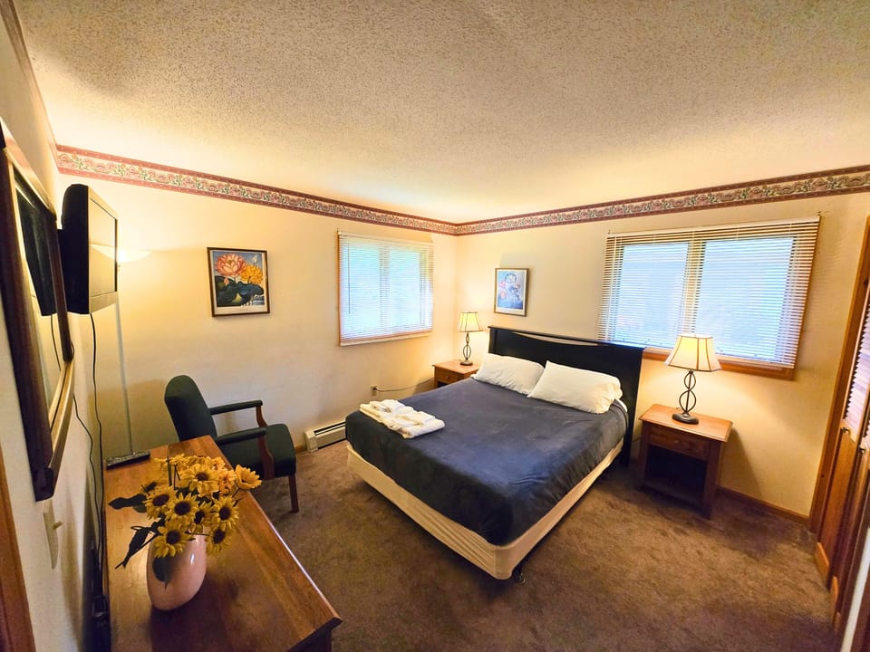 Mater bedroom