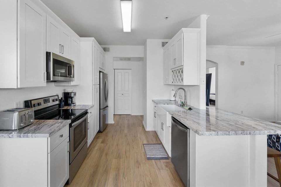 Cook your favorite dishes in this fully equipped kitchen