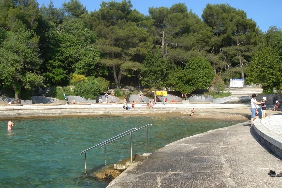 Nearby beaches