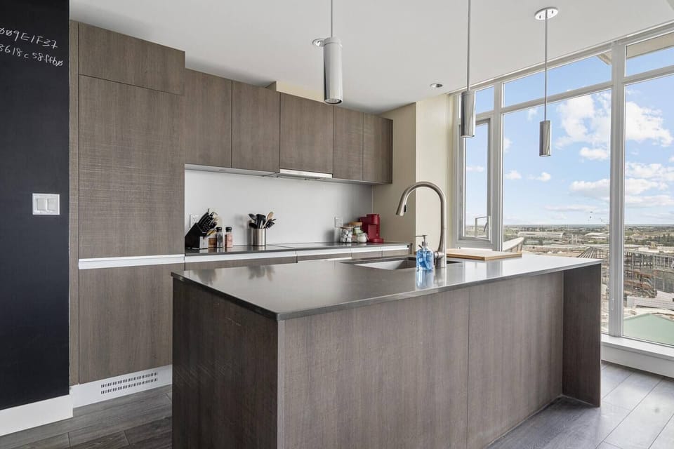 Enjoy being able to have the option between eating out, cooking at home or ordering in 