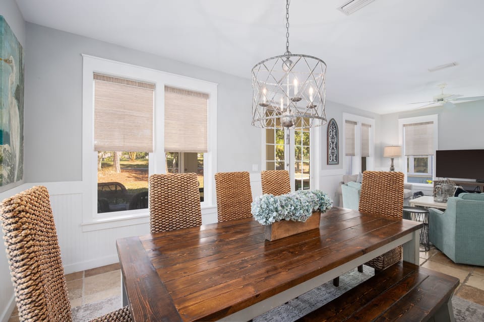 Dining Table w/ 5 Chairs and Bench