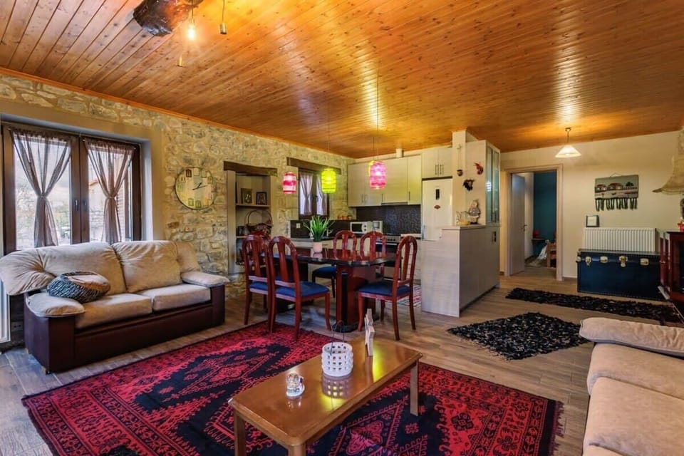 Spacious living room