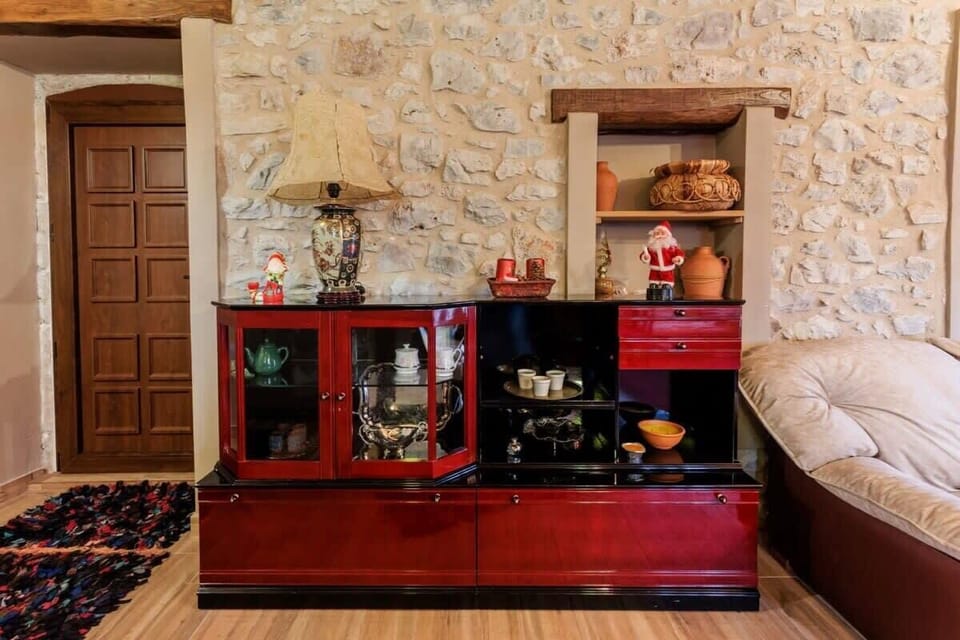 Traditional decor