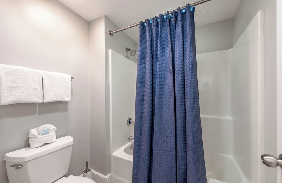 2nd Bathroom