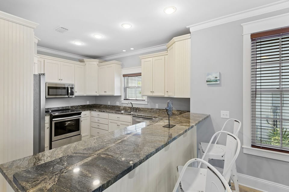 Grayt Expectations Kitchen