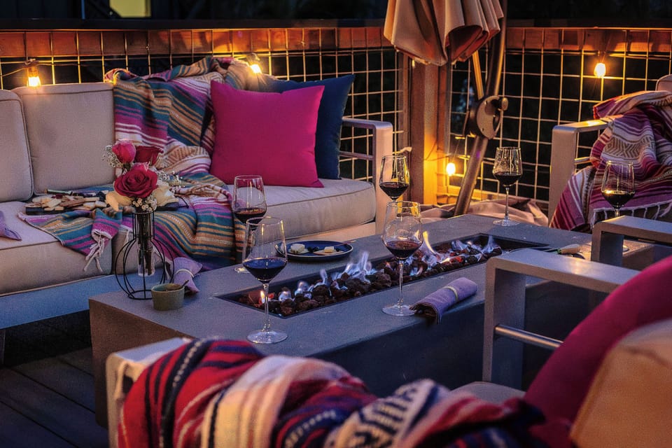 Cozy up in style! Enjoy enchanting evenings by the fire with good company and great wine!