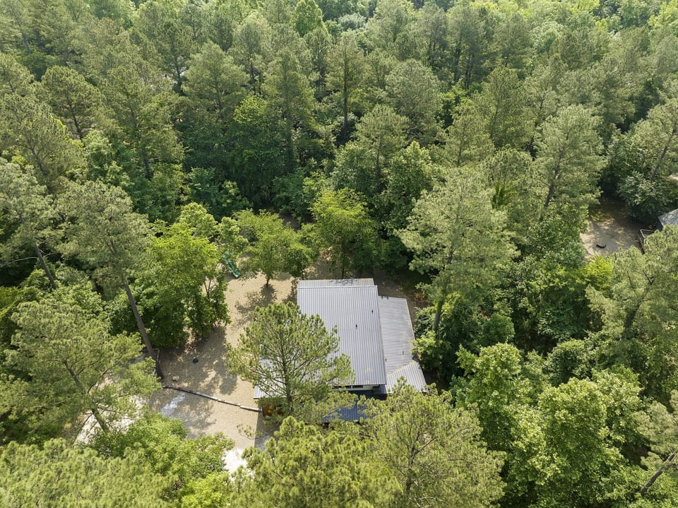 Another aerial view to show the exterior of the cabin.