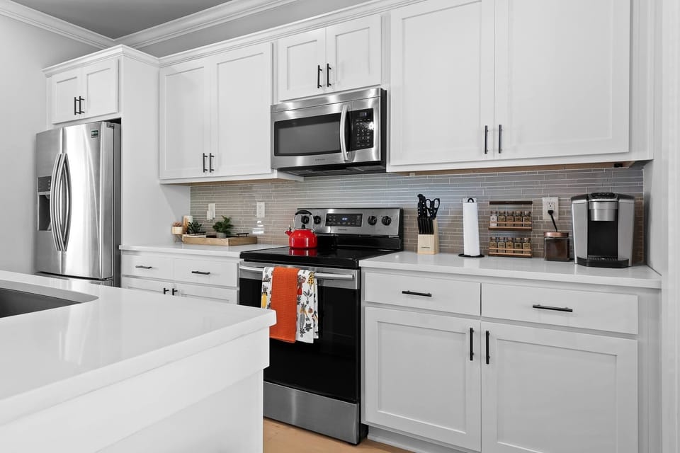 Waking up to an organized kitchen will surely motivate you to make those lovely breakfast for you and your love ones!