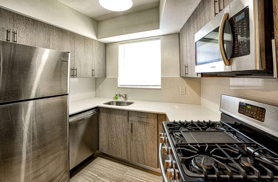 Modern fully-equipped kitchen setup.