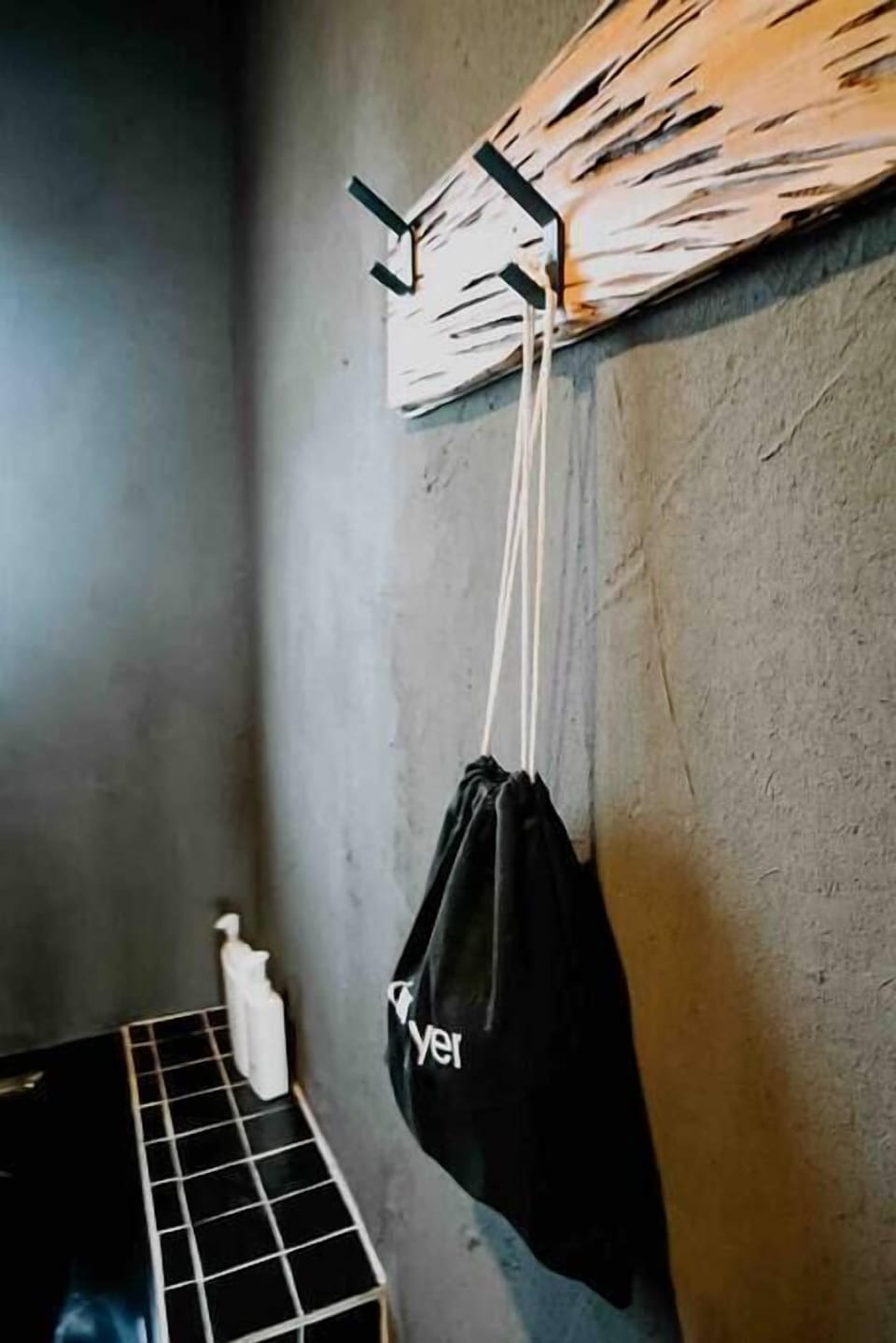 hair dryer, shampoo, conditioner and body wash provided