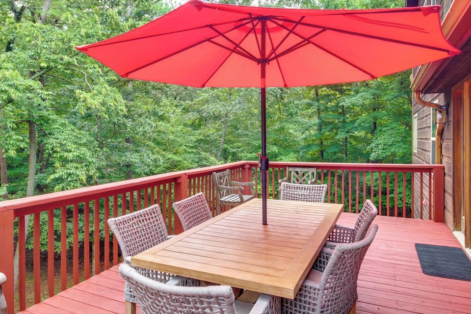 Furnished Deck | 1st-Floor Bedroom/Bathroom | Free WiFi | Pet Fee