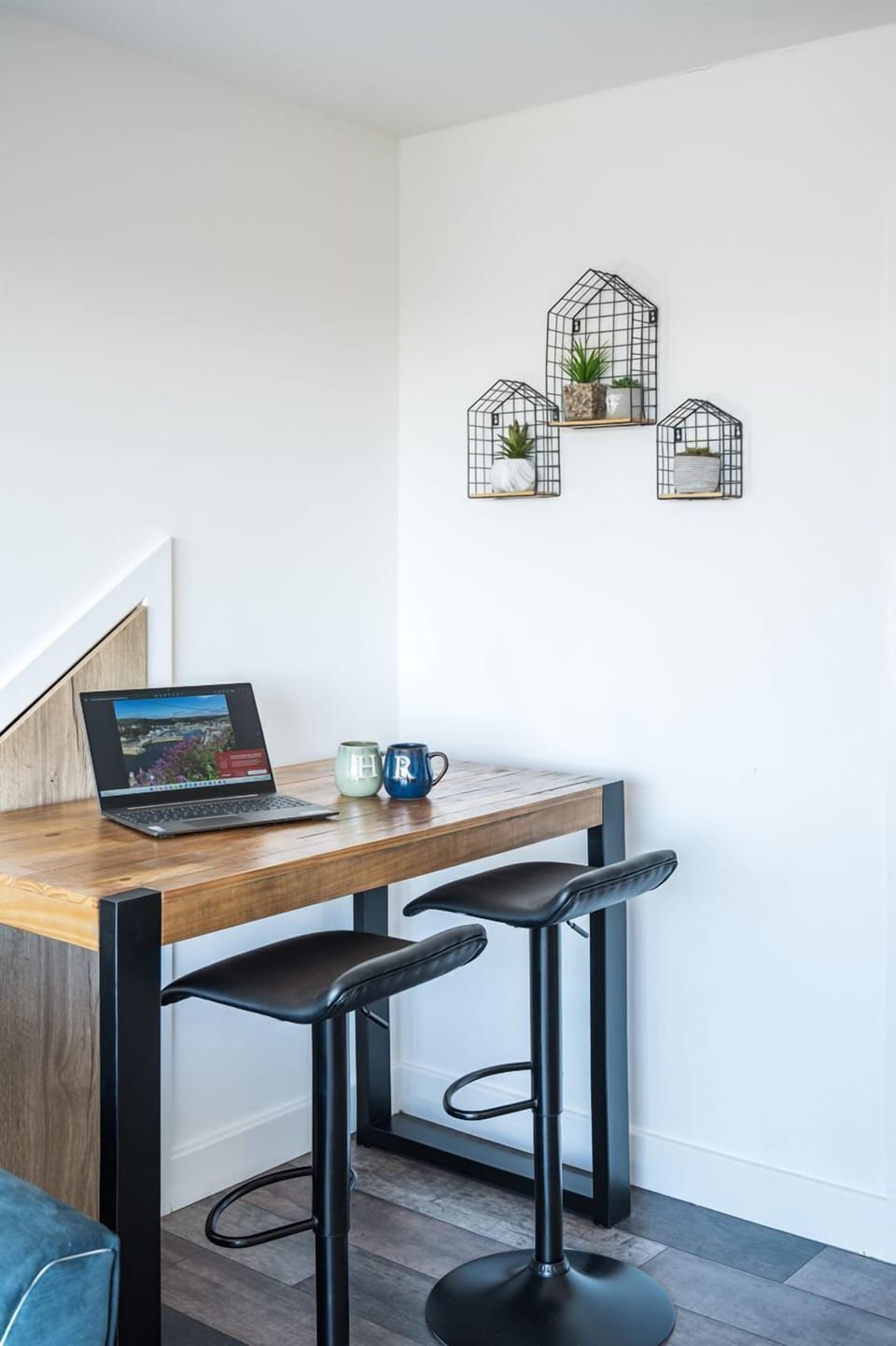 A breakfast bar at Porthleven View, Cornwall